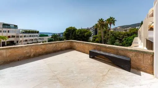 Stunningly refurbished seaview apartment with spacious terraces and direct access to Puerto Portals