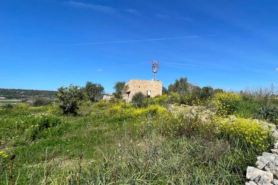 Plot with panoramic views in Manacor