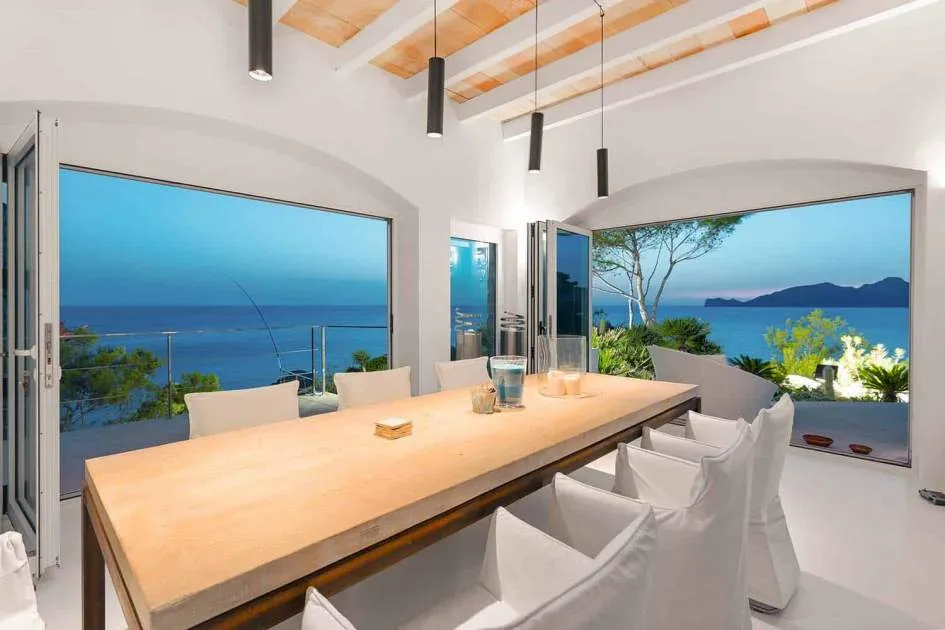 La Mola: Luxury villa Azure in 1st sea line