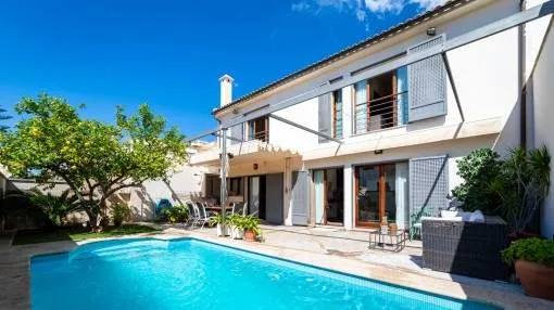 Detached house with garden and pool in Son Espanyolet