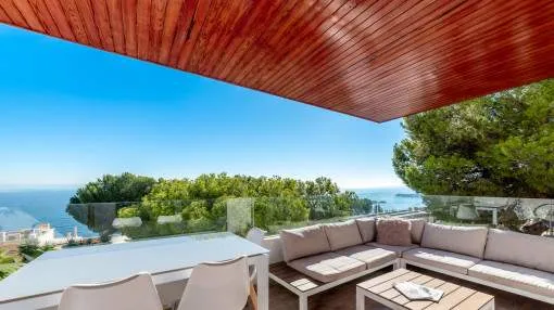 Apartment in Illetes with breathtaking sea views and spacious roof terrace