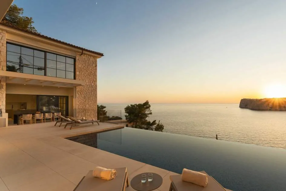 Newly built Luxury Villa in a spectacular Location in Cala Llamp